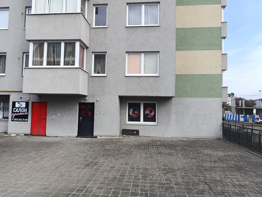 Продам торговое помещение 83 м2, Красносельская ул, 73ка, Калининград г