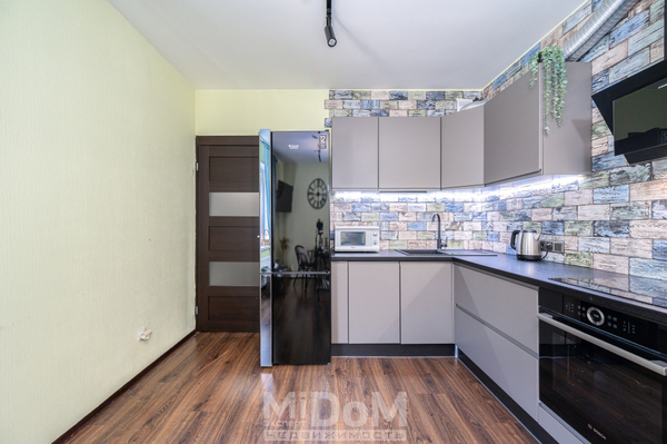 Продам однокомнатную (1-комн.) квартиру, Ветеранов пр-кт, 171к4 стр 1, Санкт-Петербург г