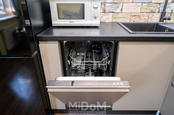 Продам однокомнатную (1-комн.) квартиру, Ветеранов пр-кт, 171к4 стр 1, Санкт-Петербург г