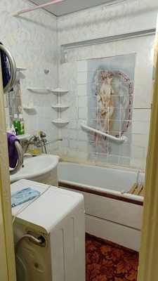 Продам двухкомнатную (2-комн.) квартиру, Рознина ул, 72, Ханты-Мансийск г