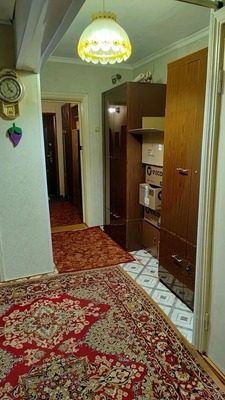 Продам двухкомнатную (2-комн.) квартиру, Рознина ул, 72, Ханты-Мансийск г