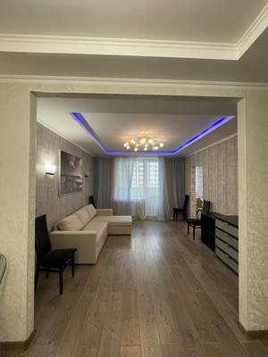 Сдам трехкомнатную (3-комн.) квартиру, Ворошилова ул, 27к1, Санкт-Петербург г