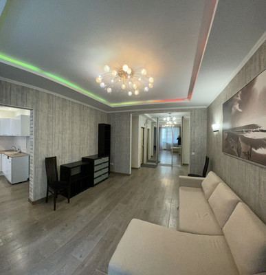 Сдам трехкомнатную (3-комн.) квартиру, Ворошилова ул, 27к1, Санкт-Петербург г