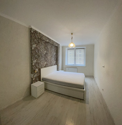 Сдам трехкомнатную (3-комн.) квартиру, Ворошилова ул, 27к1, Санкт-Петербург г