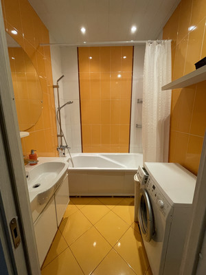 Сдам трехкомнатную (3-комн.) квартиру, Ворошилова ул, 27к1, Санкт-Петербург г