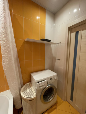 Сдам трехкомнатную (3-комн.) квартиру, Ворошилова ул, 27к1, Санкт-Петербург г