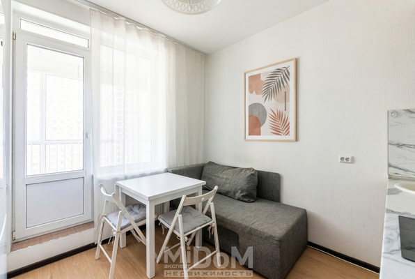 Продам однокомнатную (1-комн.) квартиру, Столичная ул, 4к4, Кудрово г