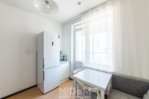 Продам однокомнатную (1-комн.) квартиру, Столичная ул, 4к4, Кудрово г