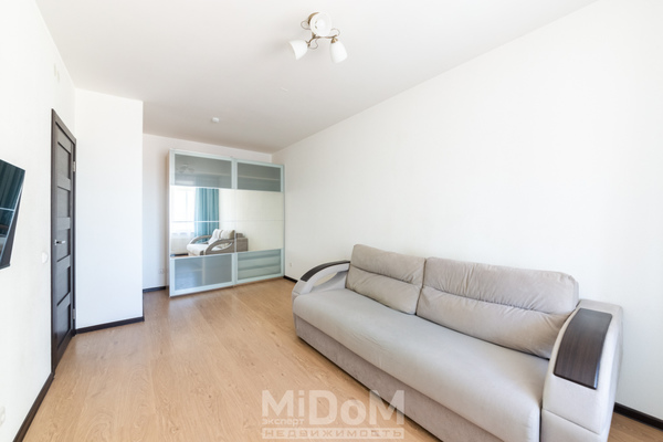 Продам однокомнатную (1-комн.) квартиру, Столичная ул, 4к4, Кудрово г