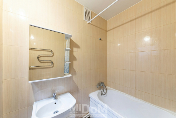 Продам однокомнатную (1-комн.) квартиру, Столичная ул, 4к4, Кудрово г