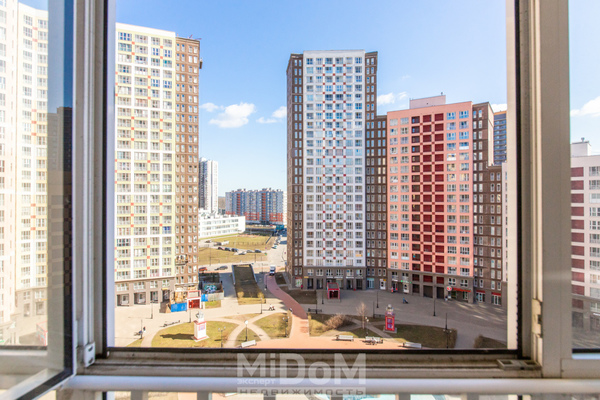 Продам однокомнатную (1-комн.) квартиру, Столичная ул, 4к4, Кудрово г