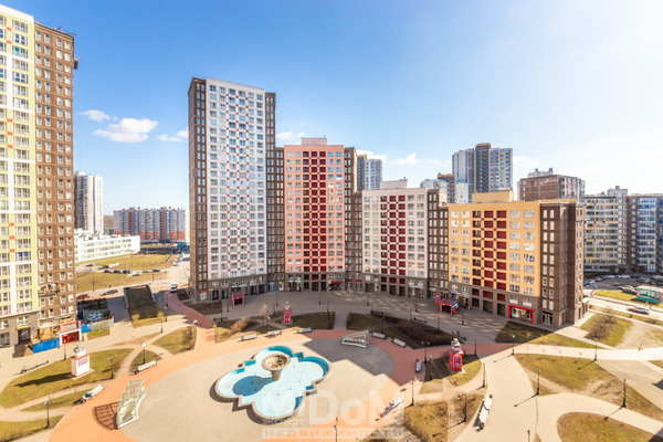 Продам однокомнатную (1-комн.) квартиру, Столичная ул, 4к4, Кудрово г