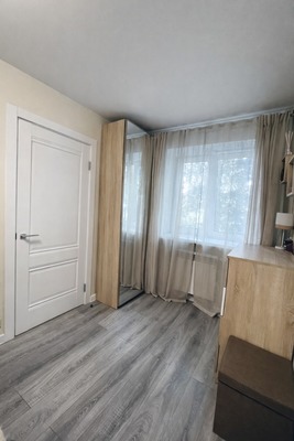 Продам двухкомнатную (2-комн.) квартиру, Мира ул, 10, Верея г