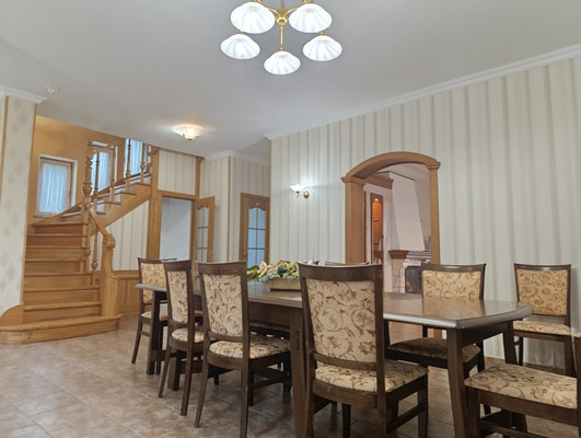 Продам гостиницу 315 м2, Победы пр-кт, 5, Светлогорск г