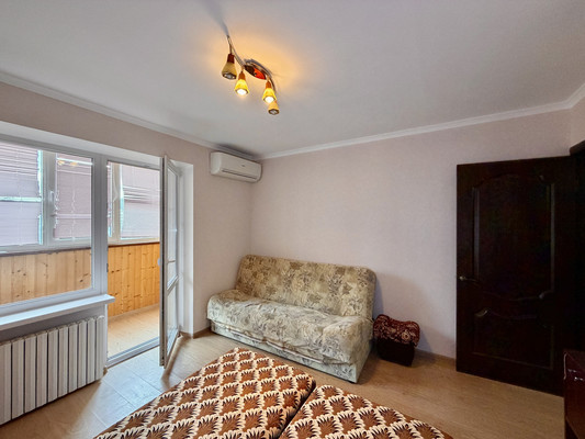Продам двухкомнатную (2-комн.) квартиру, Фрунзенское шоссе ул, 19, Партенит пгт