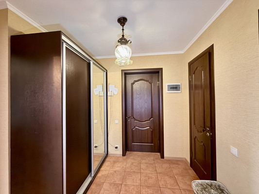 Продам двухкомнатную (2-комн.) квартиру, Фрунзенское шоссе ул, 19, Партенит пгт