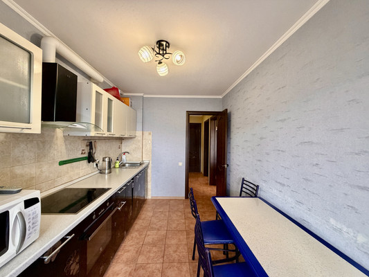 Продам двухкомнатную (2-комн.) квартиру, Фрунзенское шоссе ул, 19, Партенит пгт