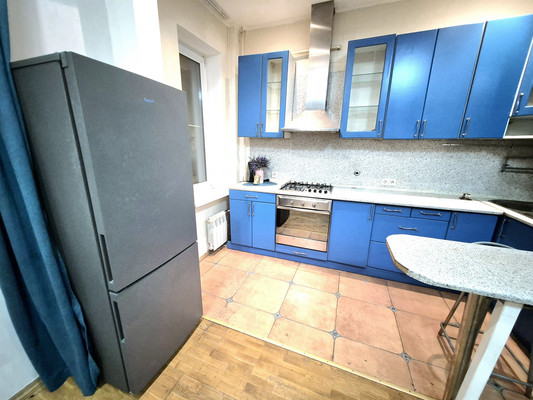 Сдам двухкомнатную (2-комн.) квартиру, Орджоникидзе ул, 5к3, Москва г