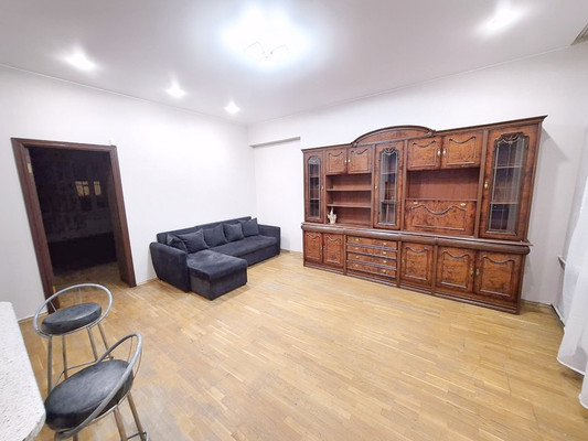 Сдам двухкомнатную (2-комн.) квартиру, Орджоникидзе ул, 5к3, Москва г