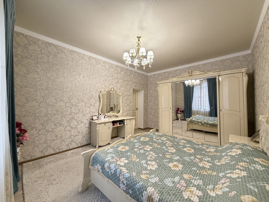 Продам трехкомнатную (3-комн.) квартиру, Мовсисяна ул, 18АкБ, Нальчик г