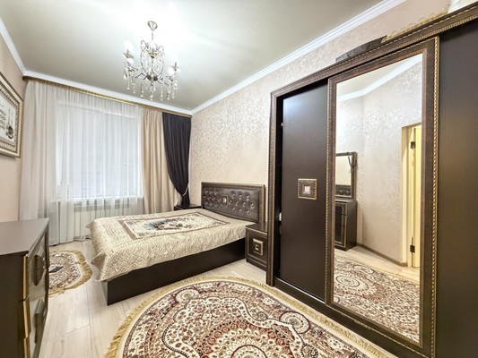 Продам трехкомнатную (3-комн.) квартиру, Мовсисяна ул, 18АкБ, Нальчик г