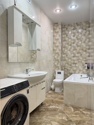 Продам трехкомнатную (3-комн.) квартиру, Мовсисяна ул, 18АкБ, Нальчик г