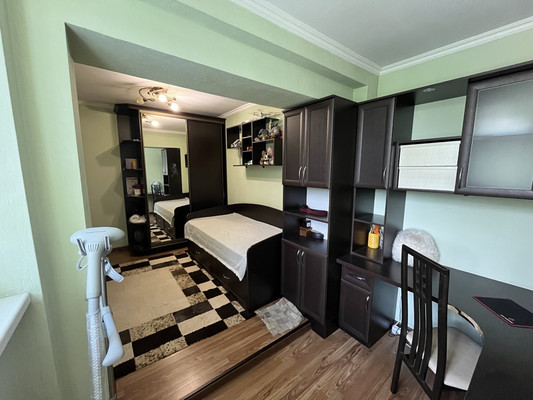 Продам трехкомнатную (3-комн.) квартиру, Кирова ул, 11, Нальчик г