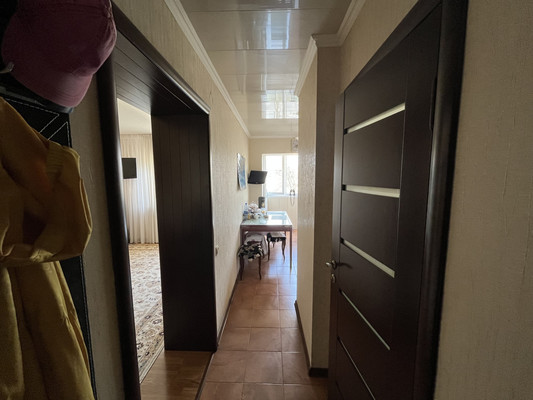 Продам трехкомнатную (3-комн.) квартиру, Кирова ул, 11, Нальчик г