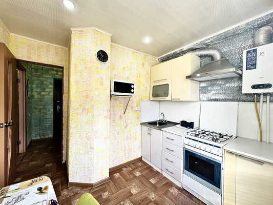 Продам двухкомнатную (2-комн.) квартиру, Белорусская ул, 40, Брянск г