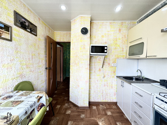 Продам двухкомнатную (2-комн.) квартиру, Белорусская ул, 40, Брянск г