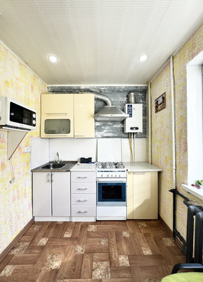 Продам двухкомнатную (2-комн.) квартиру, Белорусская ул, 40, Брянск г