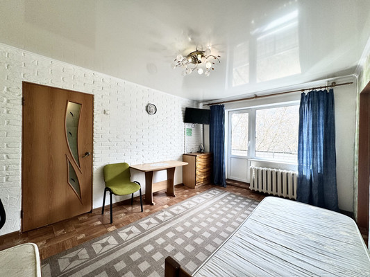 Продам двухкомнатную (2-комн.) квартиру, Белорусская ул, 40, Брянск г