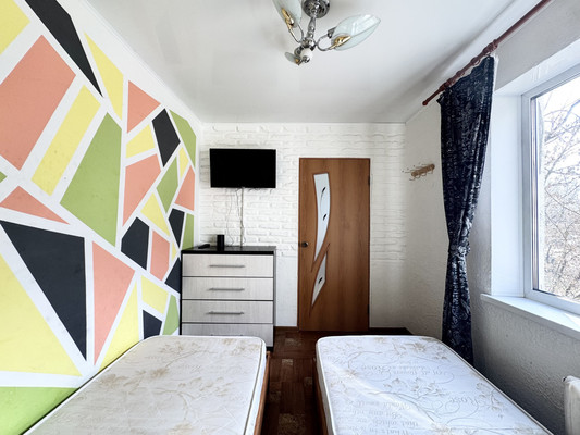 Продам двухкомнатную (2-комн.) квартиру, Белорусская ул, 40, Брянск г