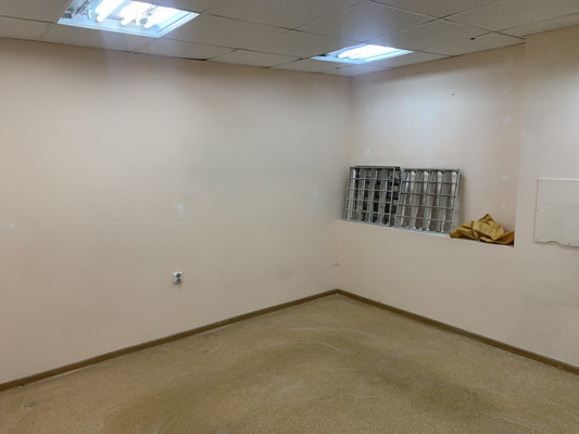 Продам торговое помещение 668,9 м2, Карташева ул, 4-4в, Калининград г