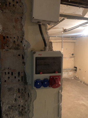 Продам торговое помещение 668,9 м2, Карташева ул, 4-4в, Калининград г