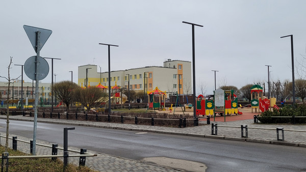 Продам трехкомнатную (3-комн.) квартиру, 10, Малое Карлино д