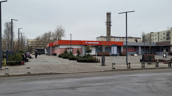 Продам трехкомнатную (3-комн.) квартиру, 10, Малое Карлино д