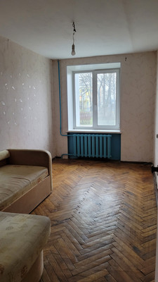 Продам трехкомнатную (3-комн.) квартиру, 10, Малое Карлино д