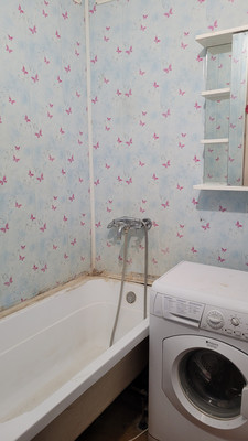 Продам трехкомнатную (3-комн.) квартиру, 10, Малое Карлино д