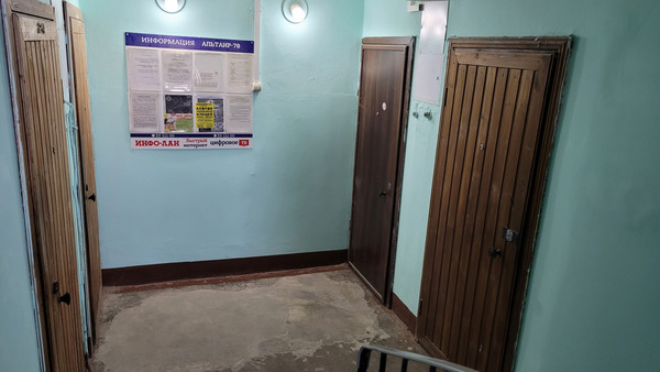 Продам трехкомнатную (3-комн.) квартиру, 10, Малое Карлино д