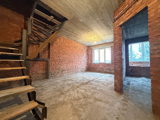 Продам трехкомнатную (3-комн.) квартиру, Ингушская ул, 17, Нальчик г