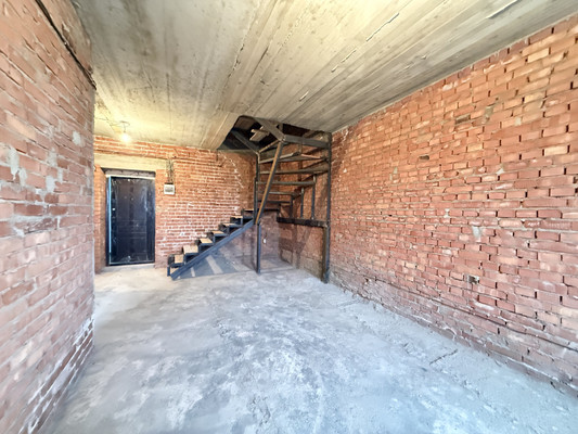 Продам трехкомнатную (3-комн.) квартиру, Ингушская ул, 17, Нальчик г