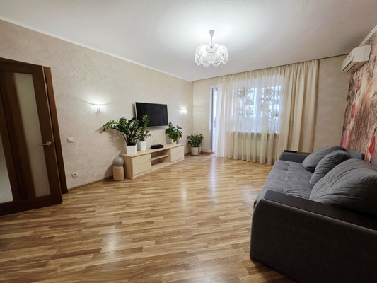 Продам трехкомнатную (3-комн.) квартиру, Жмайлова ул, 4/12, Ростов-на-Дону г