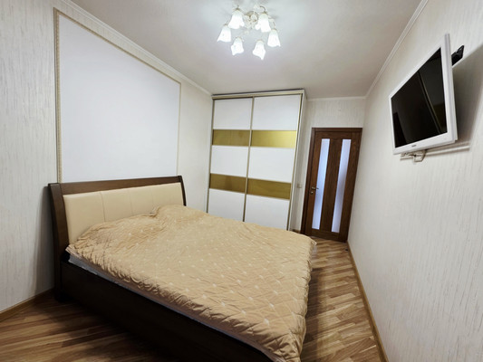 Продам трехкомнатную (3-комн.) квартиру, Жмайлова ул, 4/12, Ростов-на-Дону г