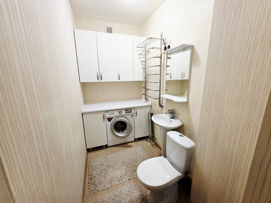 Продам трехкомнатную (3-комн.) квартиру, Жмайлова ул, 4/12, Ростов-на-Дону г