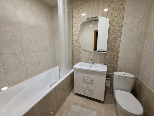 Продам трехкомнатную (3-комн.) квартиру, Жмайлова ул, 4/12, Ростов-на-Дону г