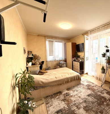 Продам двухкомнатную (2-комн.) квартиру, Липецкая ул, 12к2, Москва г