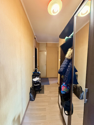 Продам двухкомнатную (2-комн.) квартиру, Липецкая ул, 12к2, Москва г