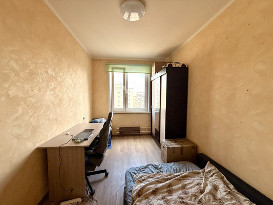 Продам двухкомнатную (2-комн.) квартиру, Липецкая ул, 12к2, Москва г