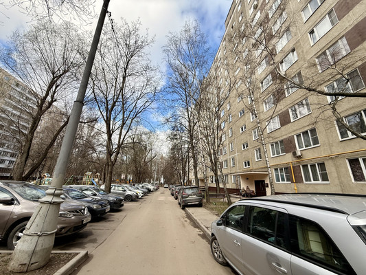 Продам двухкомнатную (2-комн.) квартиру, Липецкая ул, 12к2, Москва г